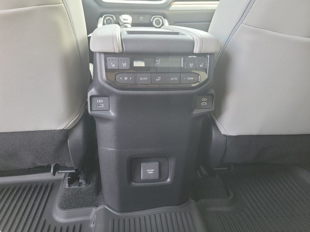 2026 Toyota Grand Highlander Base