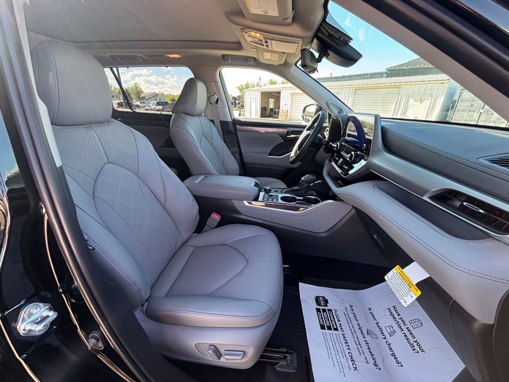 2026 Toyota Highlander Platinum