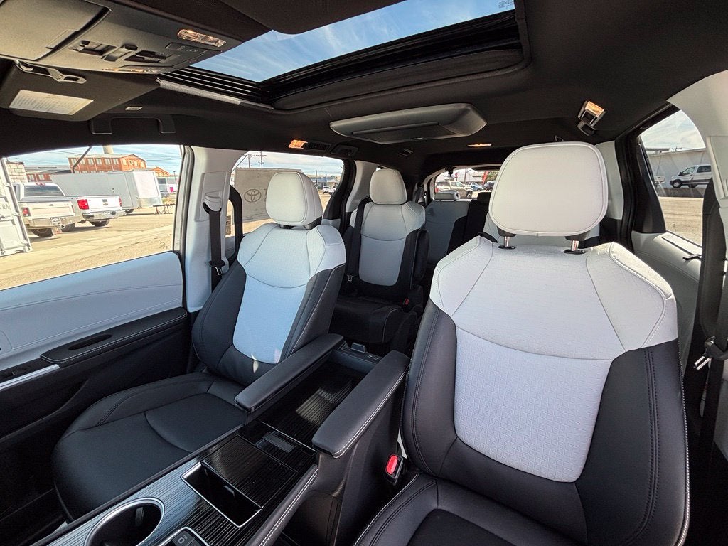 2026 Toyota Sienna XSE 7 Passenger
