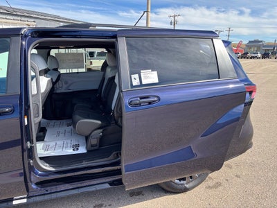 2026 Toyota Sienna XSE 7 Passenger