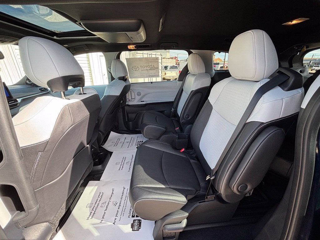 2026 Toyota Sienna XSE 7 Passenger