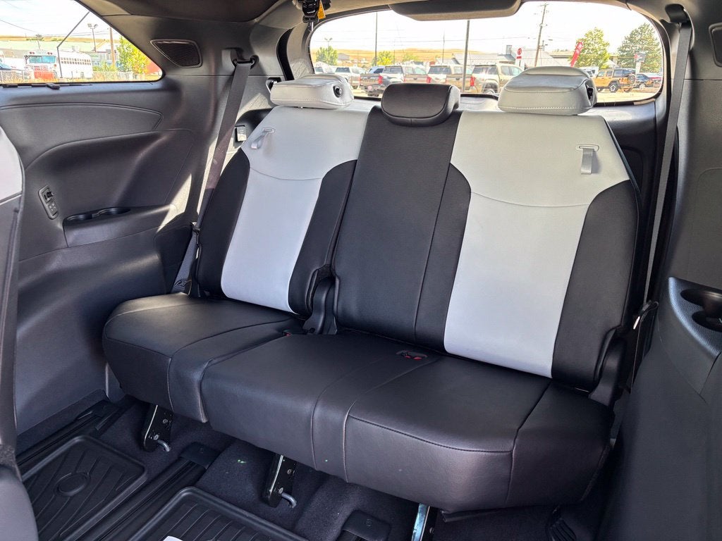 2026 Toyota Sienna XSE 7 Passenger