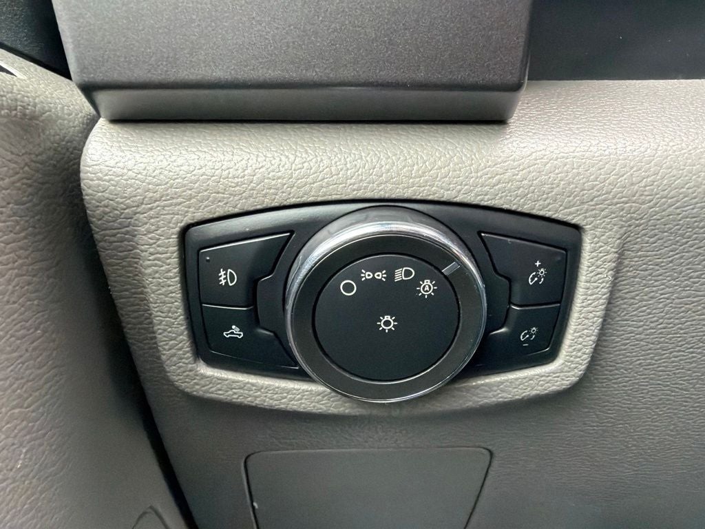 2015 Ford F-150 Base