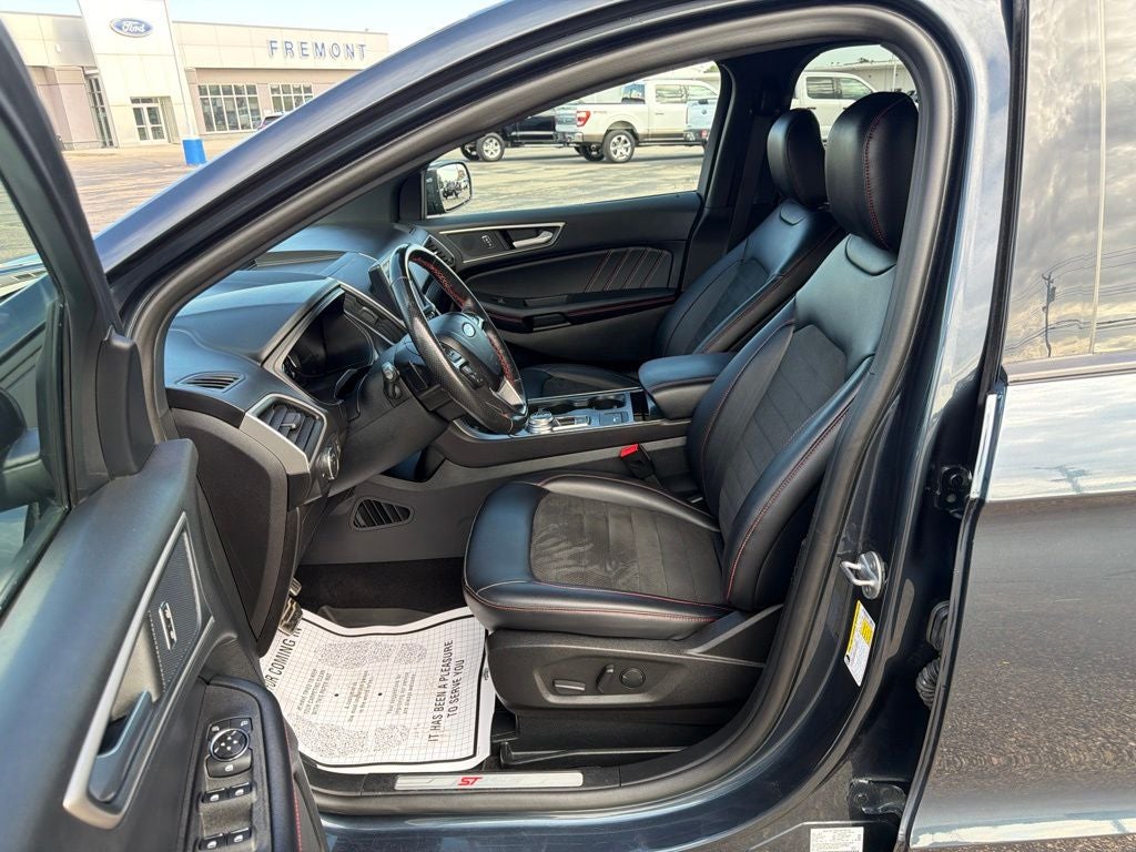 2022 Ford Edge ST Line