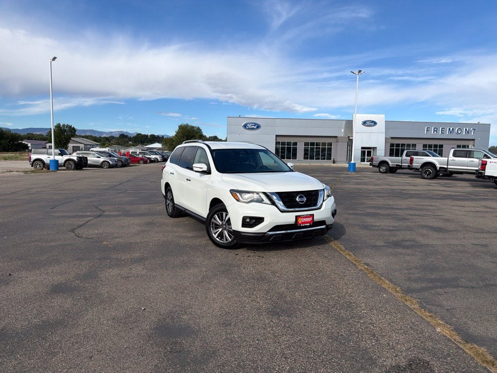 2020 Nissan Pathfinder SL