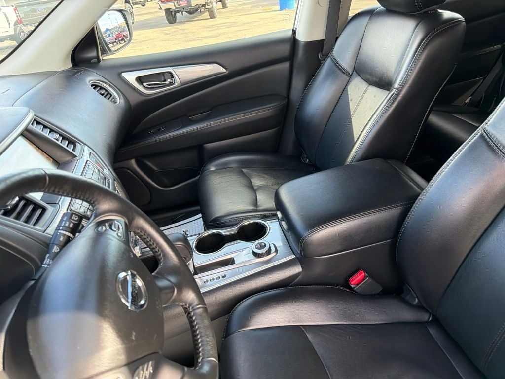2020 Nissan Pathfinder SL