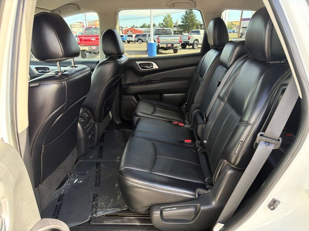 2020 Nissan Pathfinder SL
