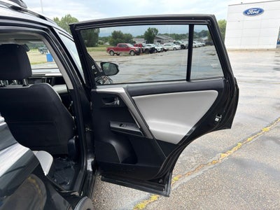 2018 Toyota RAV4 Hybrid XLE